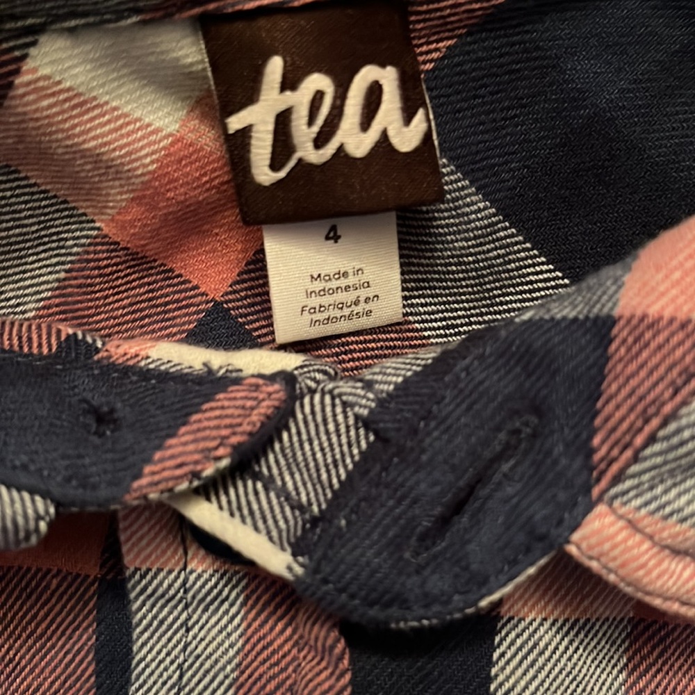 Tea Collection Button Down Top - Picture 2 of 4